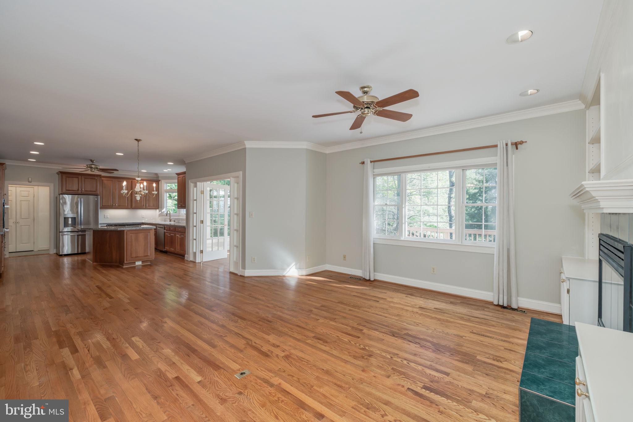 5801 WESTCHESTER STREET