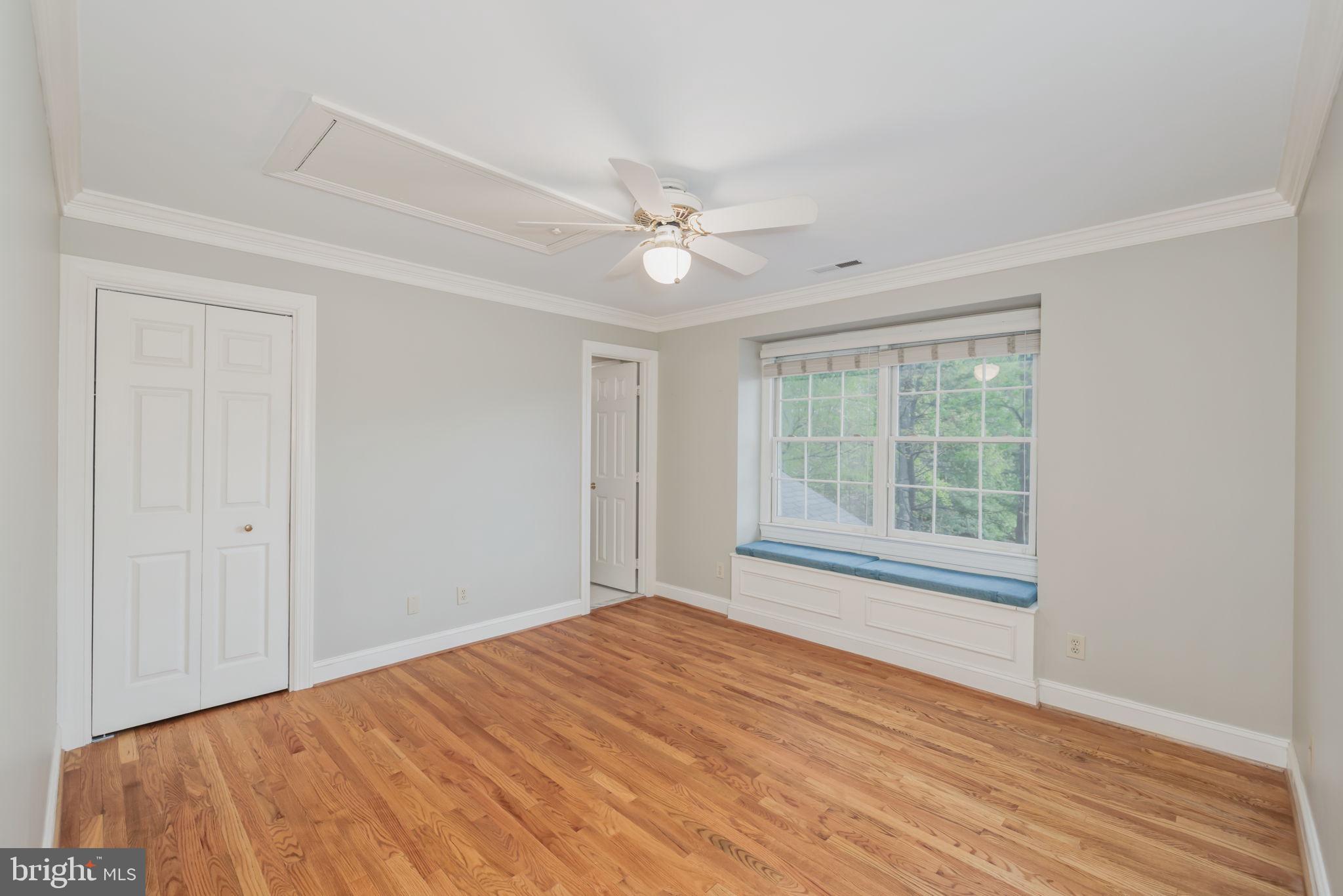 5801 WESTCHESTER STREET