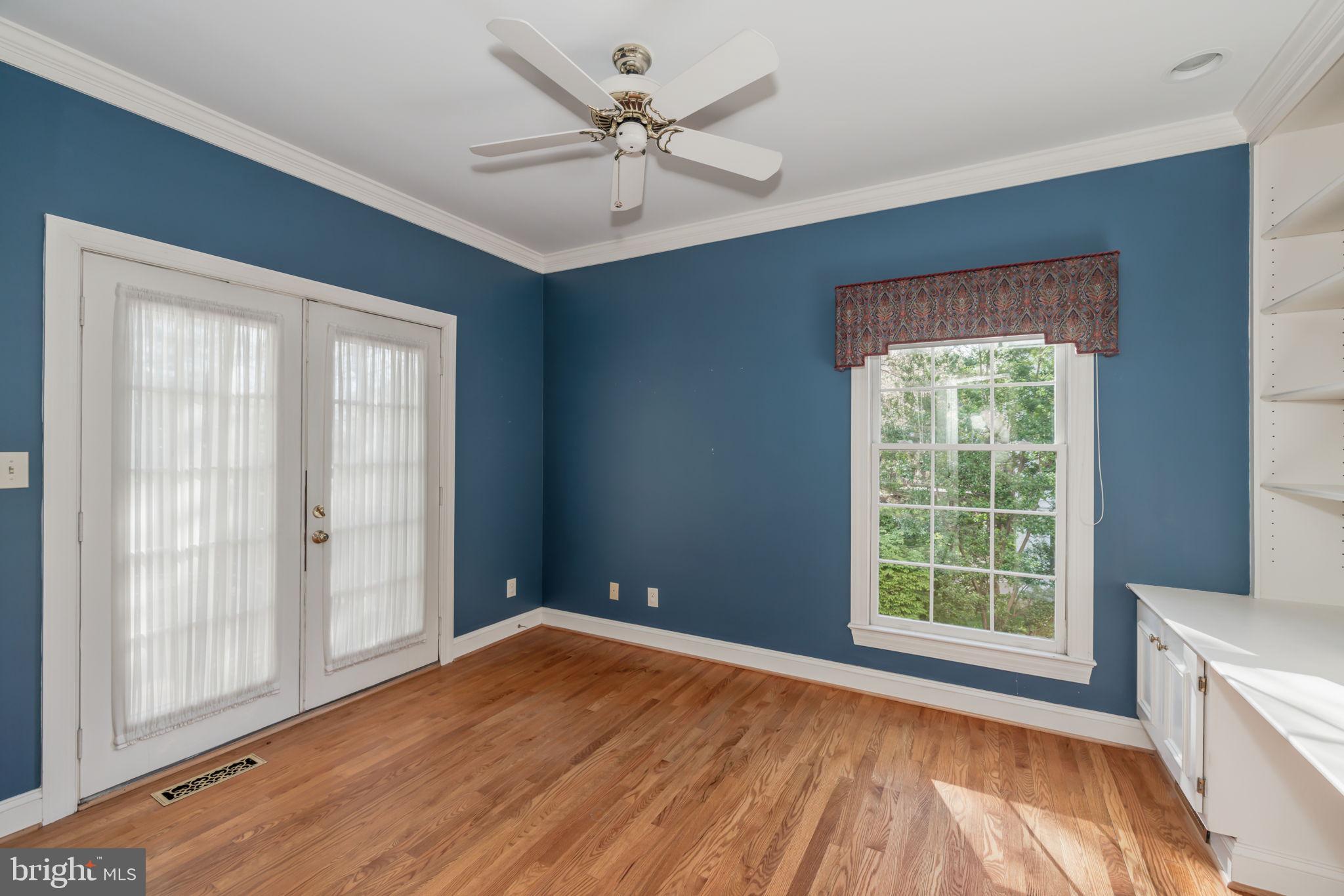 5801 WESTCHESTER STREET