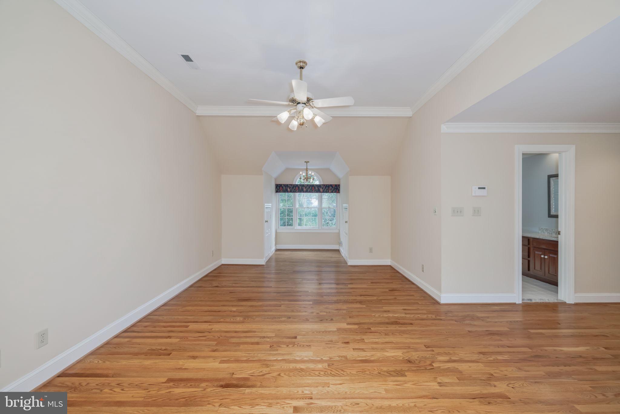 5801 WESTCHESTER STREET