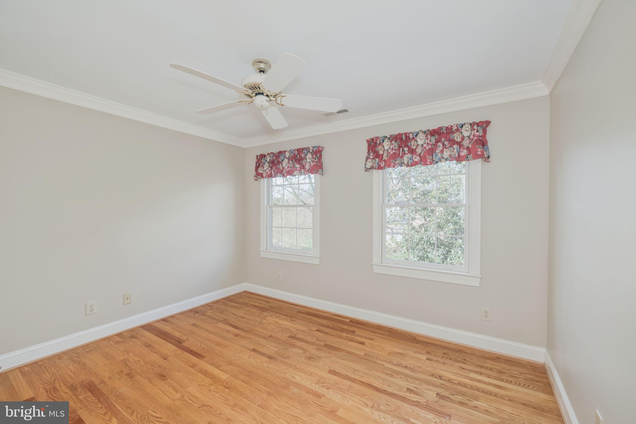 5801 WESTCHESTER STREET