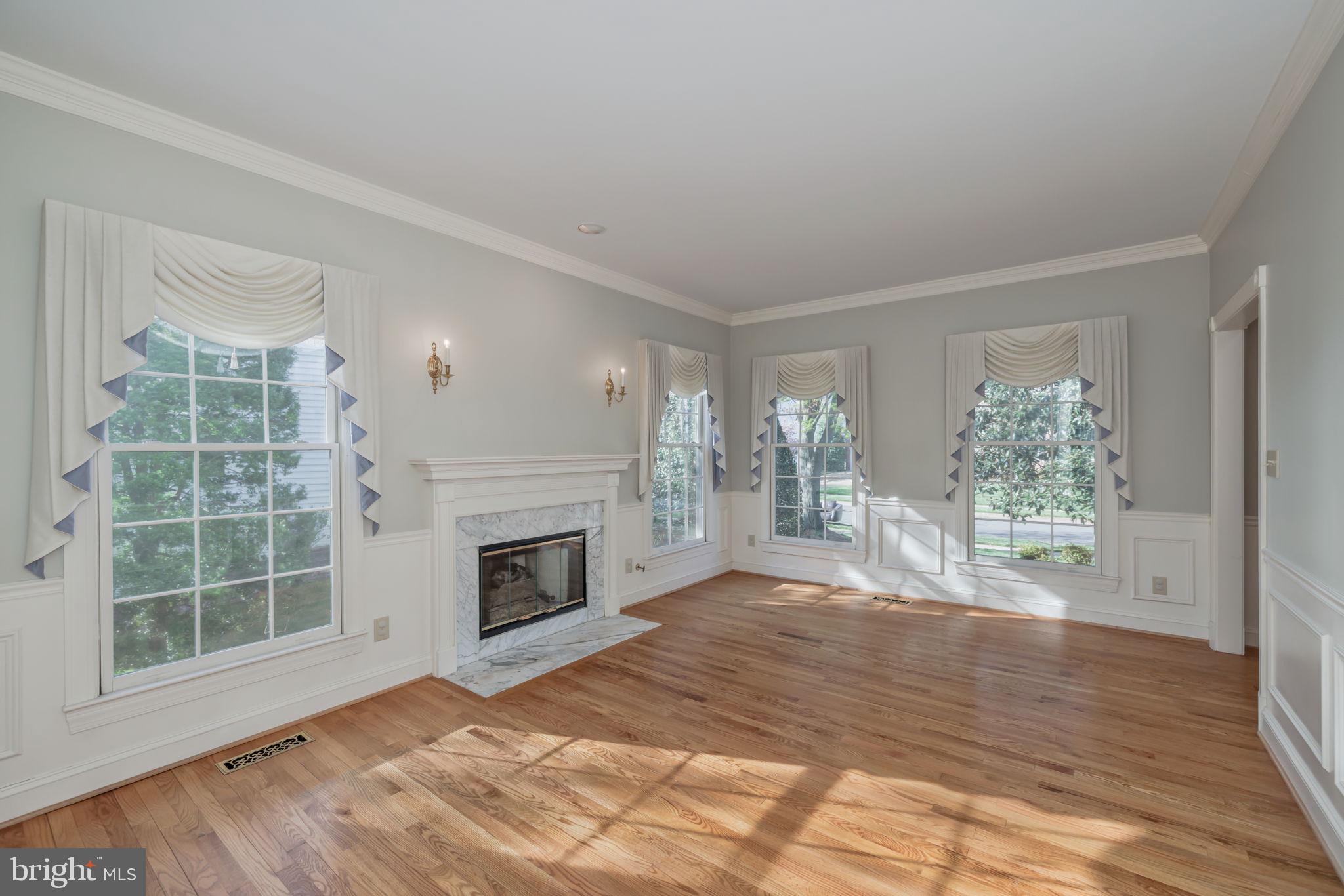 5801 WESTCHESTER STREET