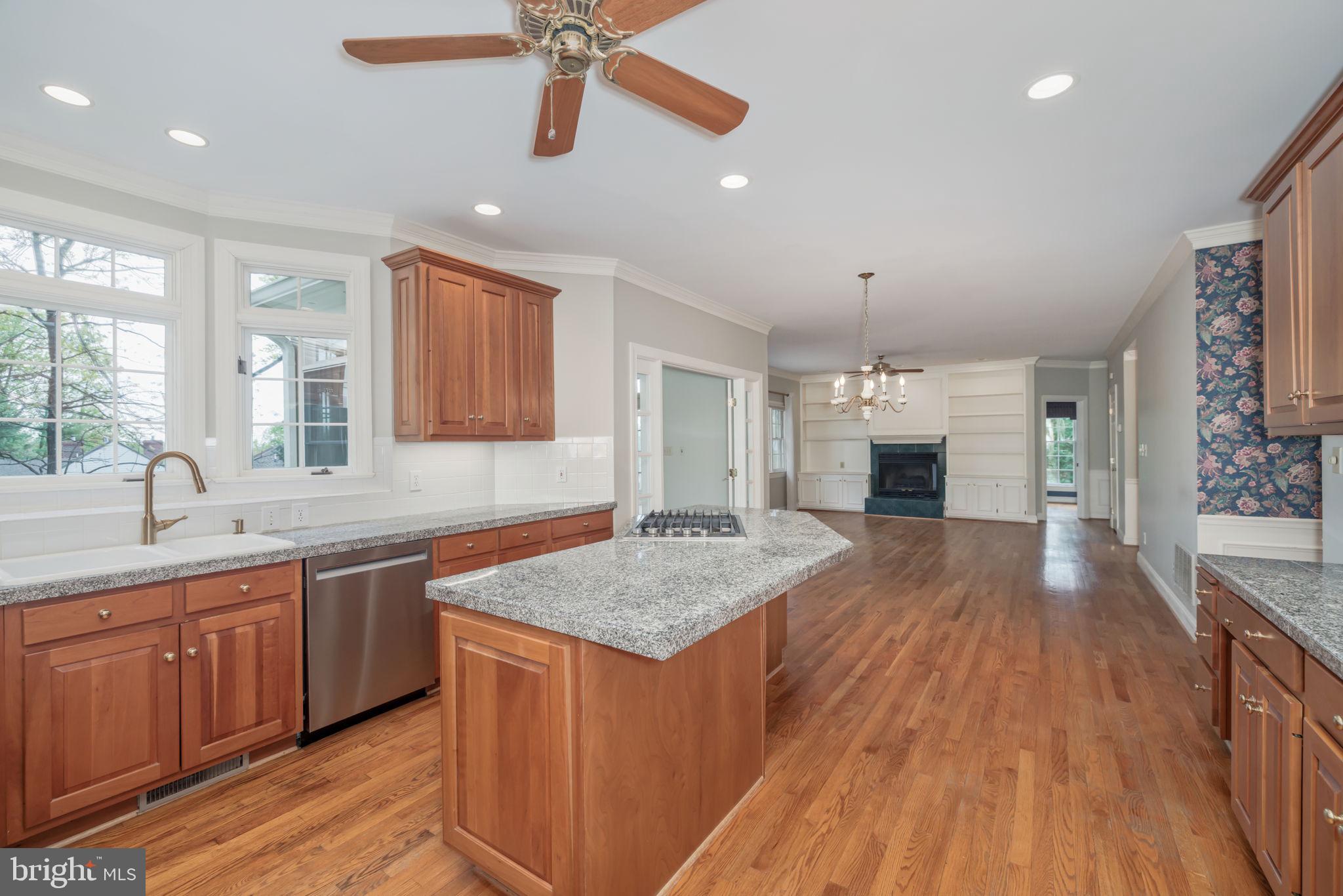 5801 WESTCHESTER STREET