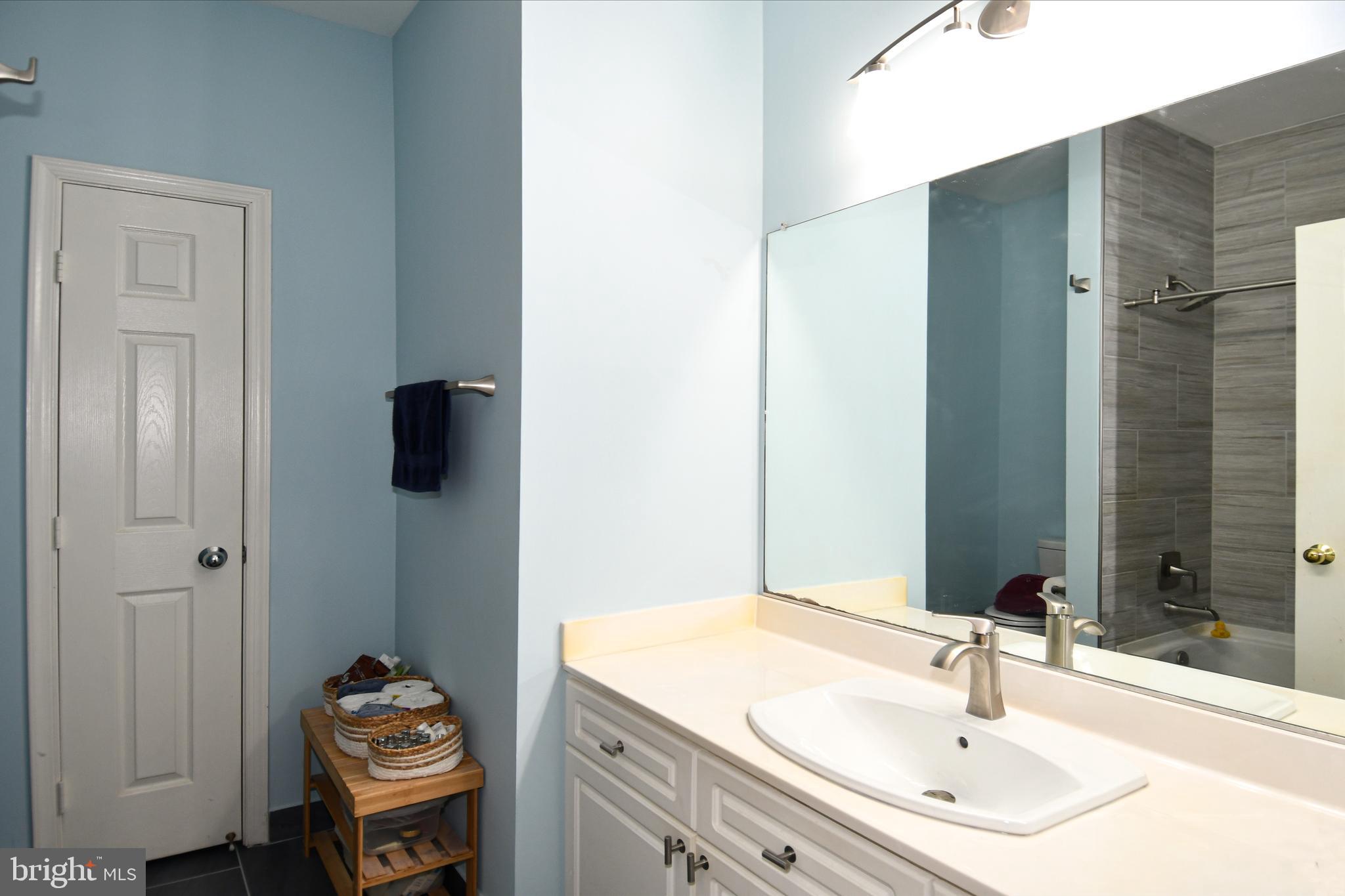 2103 Highcourt Ln #101