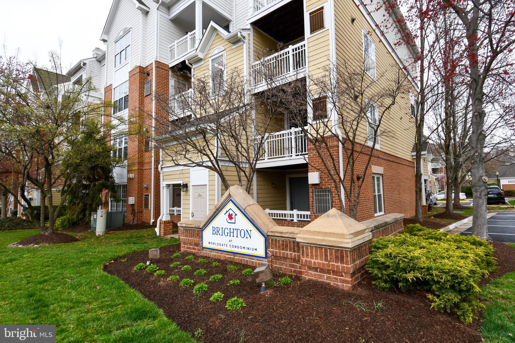 2103 Highcourt Ln #101