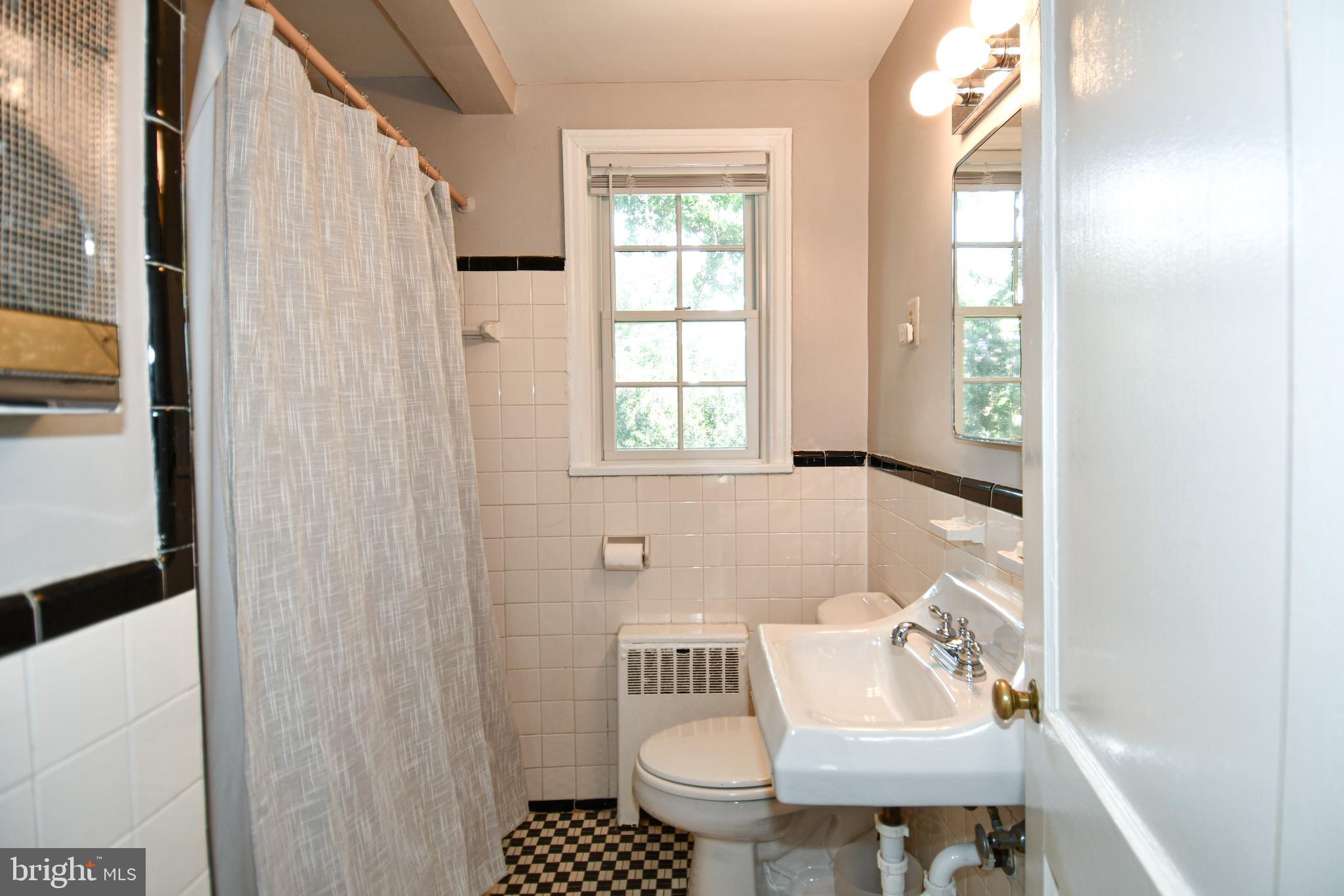 6608 POTOMAC AVENUE B2