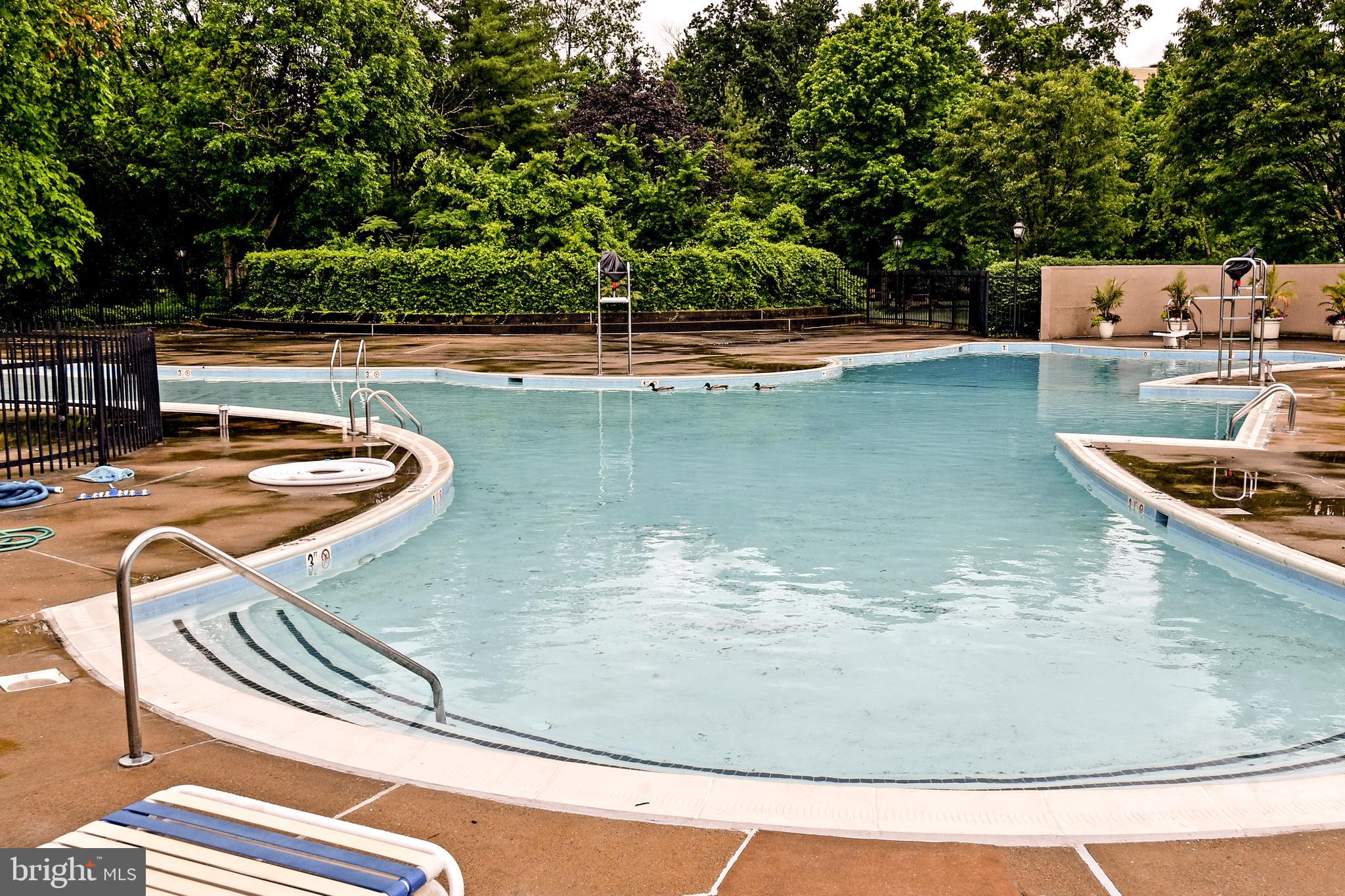 6608 POTOMAC AVENUE B2