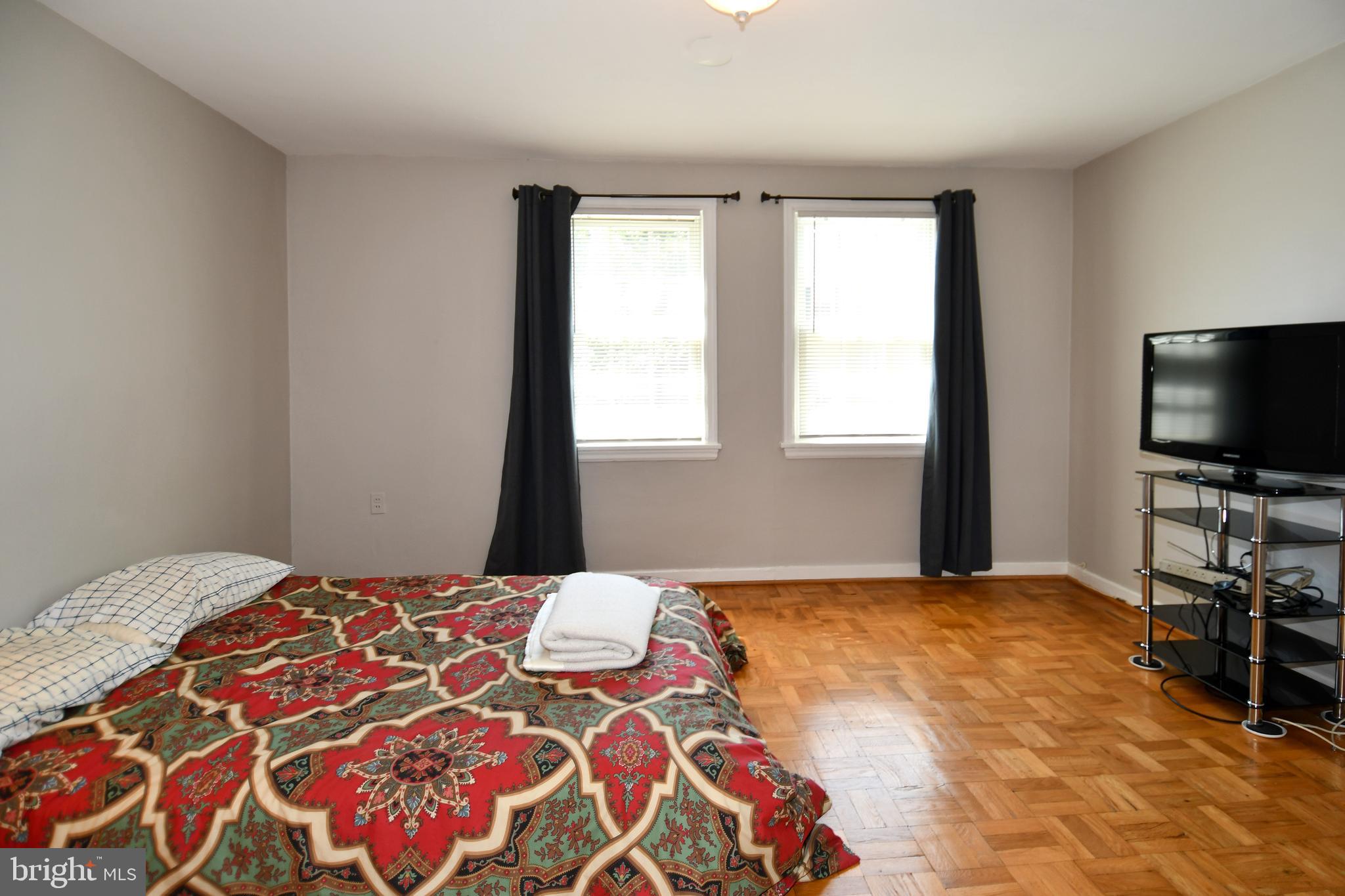 6608 POTOMAC AVENUE B2