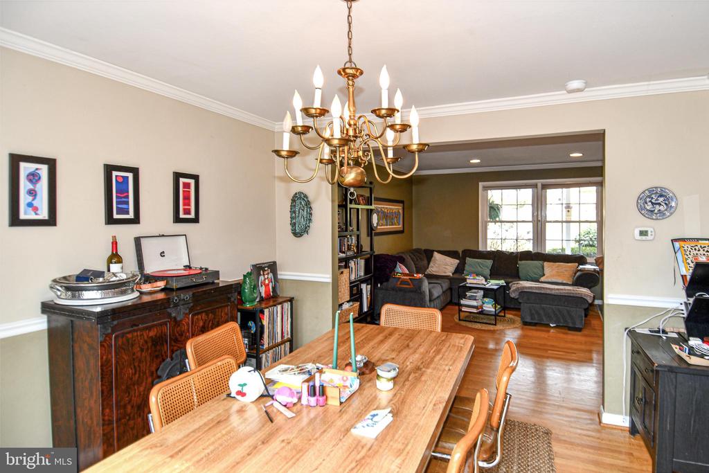 823 NEAL DRIVE