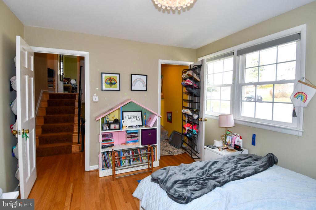 823 NEAL DRIVE