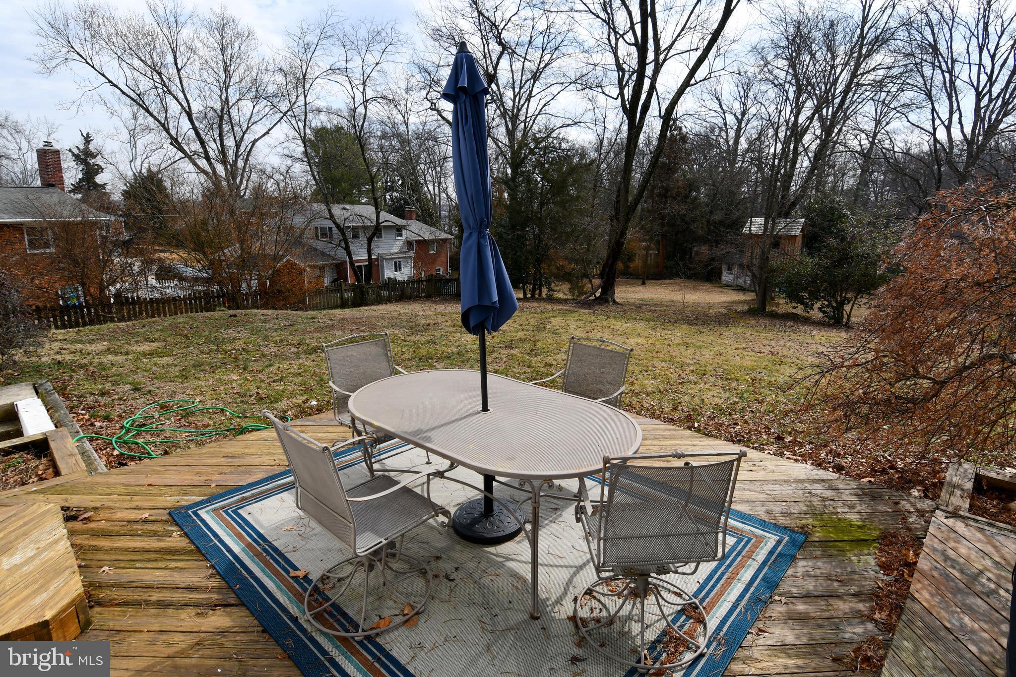 823 NEAL DRIVE