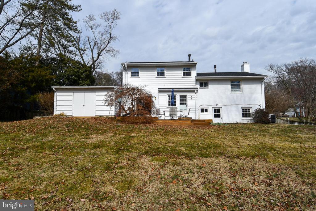 823 NEAL DRIVE
