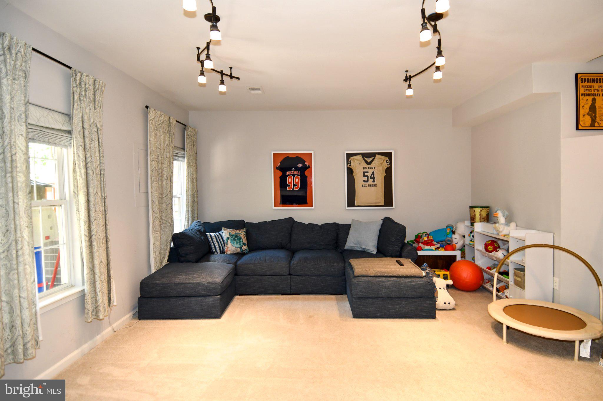 6614 CHARLES GREEN SQUARE