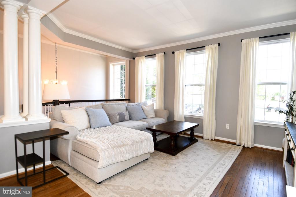 6614 CHARLES GREEN SQUARE