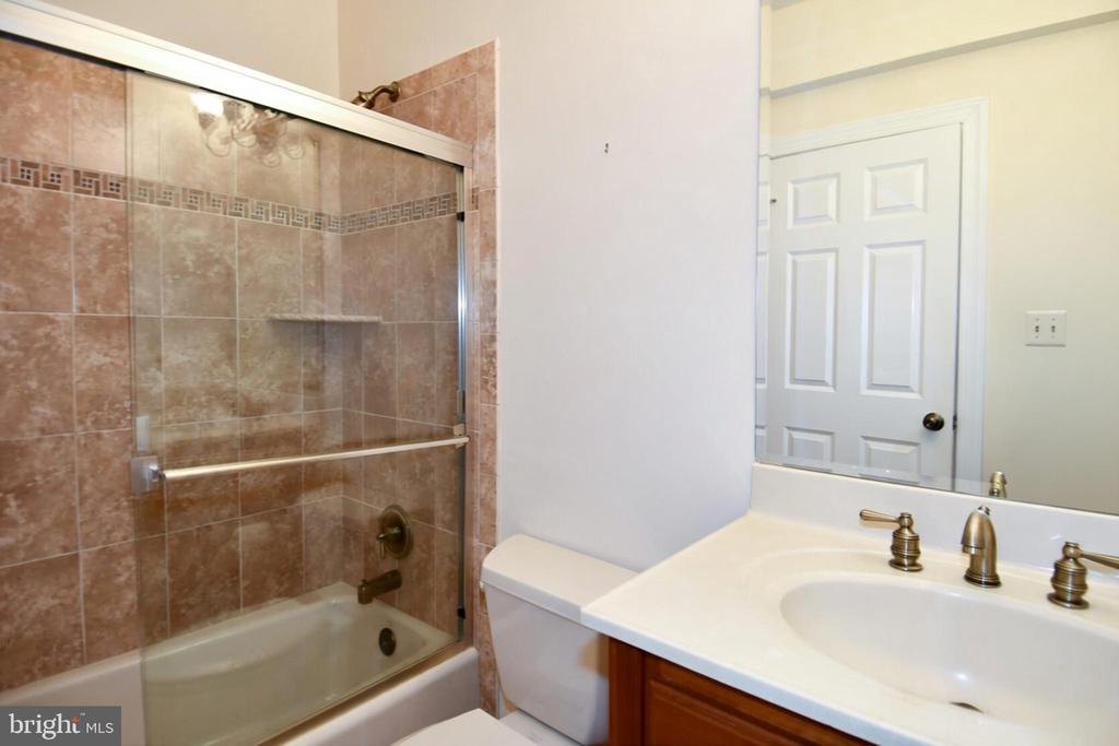 7808 SOUTHDOWN ROAD