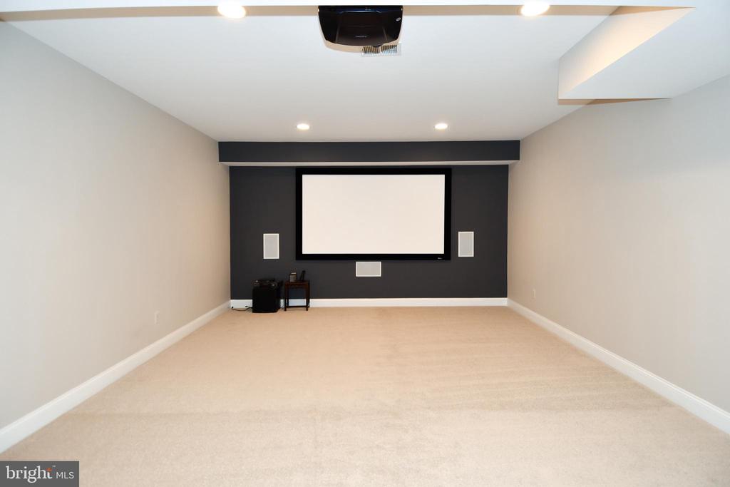 7808 SOUTHDOWN ROAD
