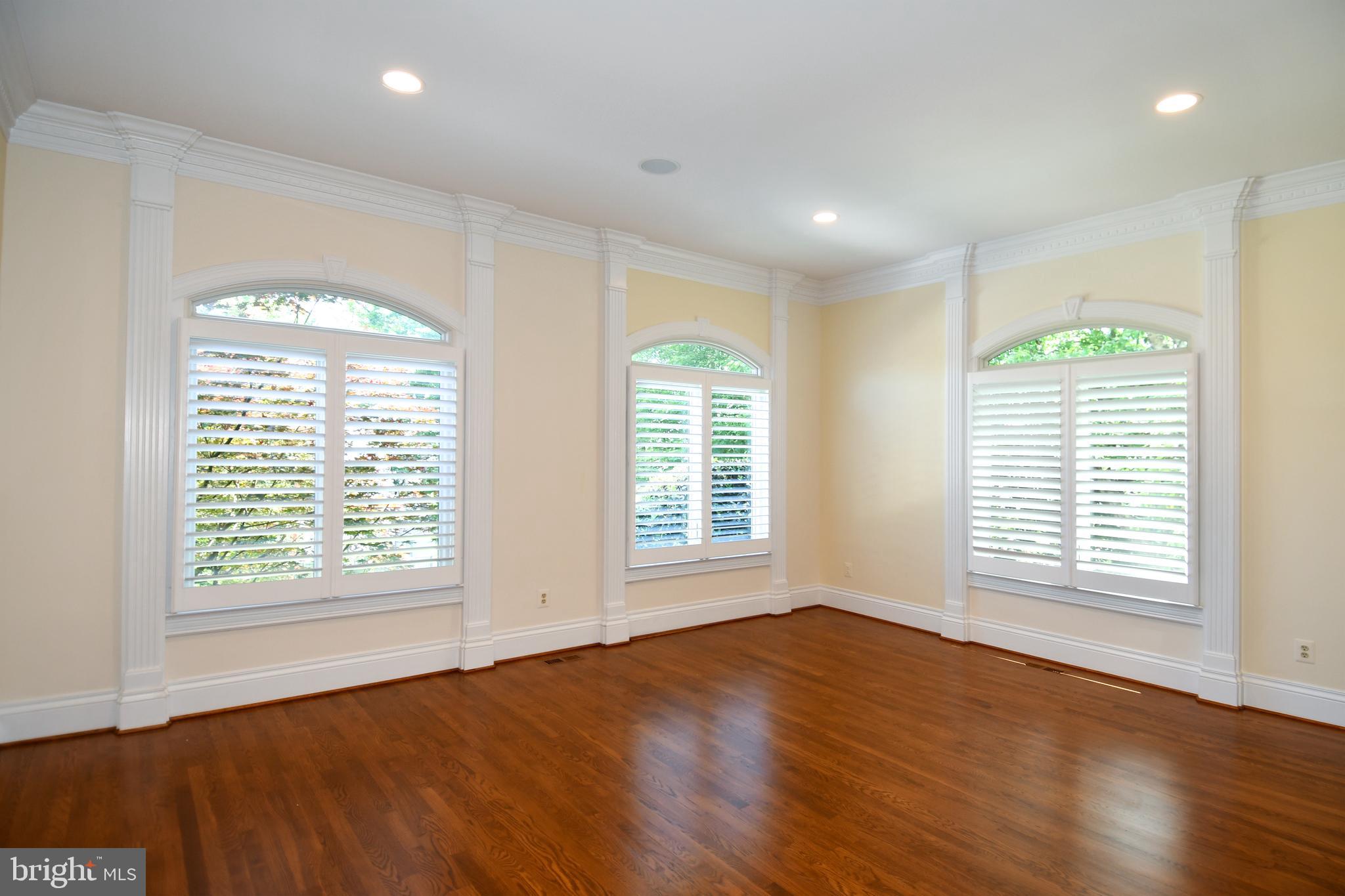 7808 SOUTHDOWN ROAD