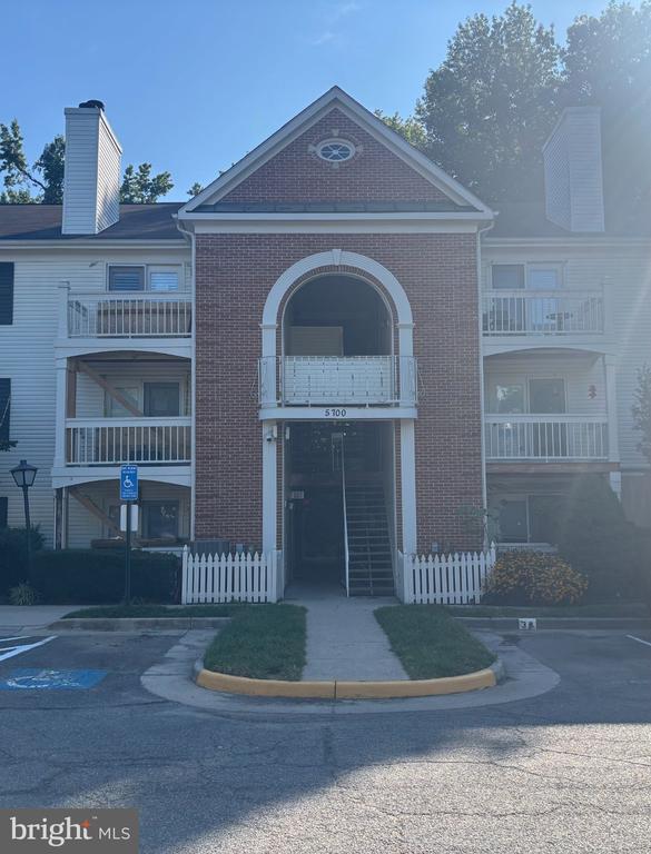 5700 OLDE MILL COURT Unit: 147