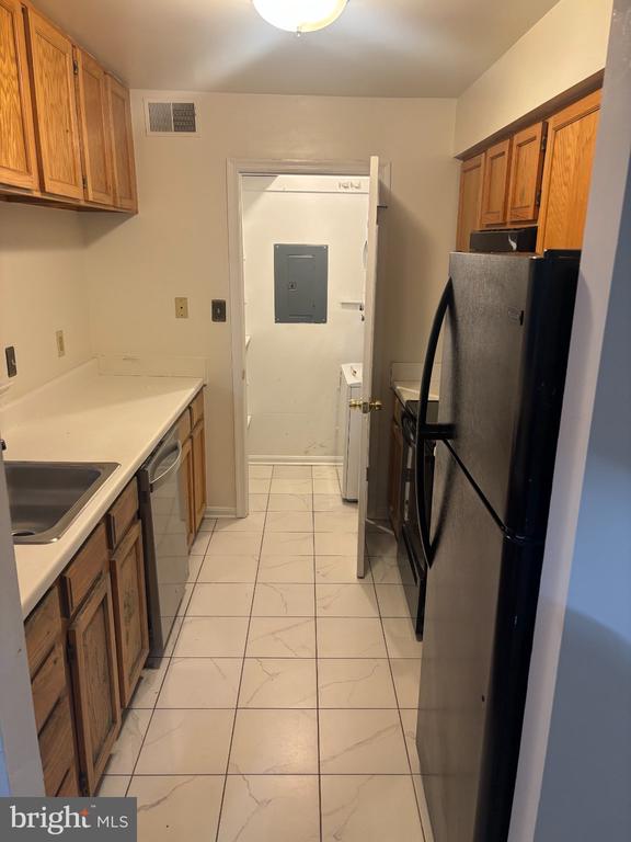 5700 OLDE MILL COURT Unit: 147