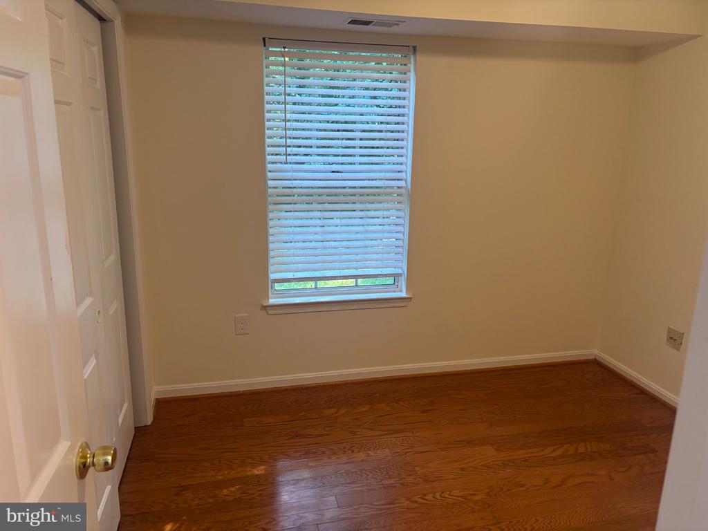 5700 OLDE MILL COURT Unit: 147