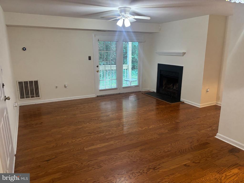 5700 OLDE MILL COURT Unit: 147