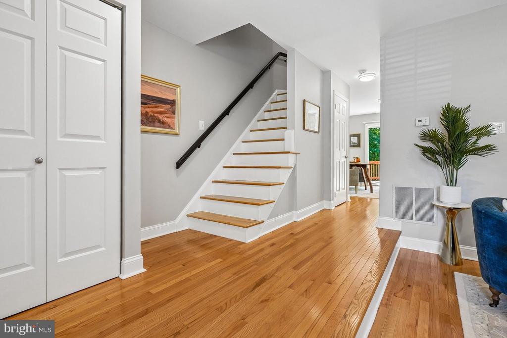 2747 CARTER FARM COURT