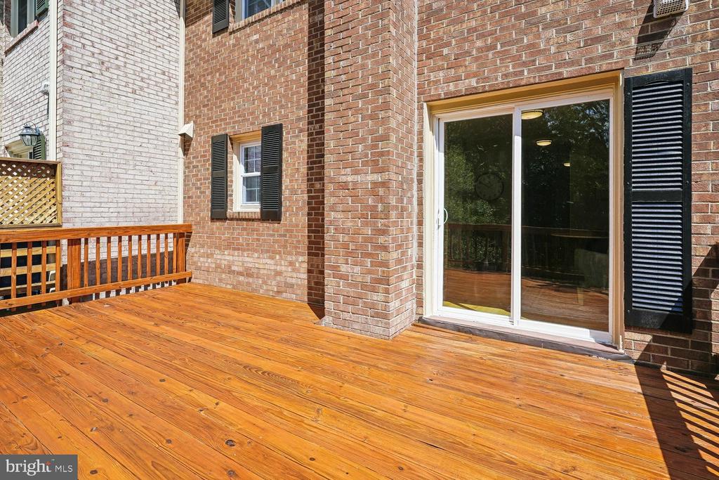 2747 CARTER FARM COURT