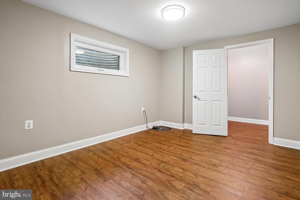 2747 CARTER FARM COURT