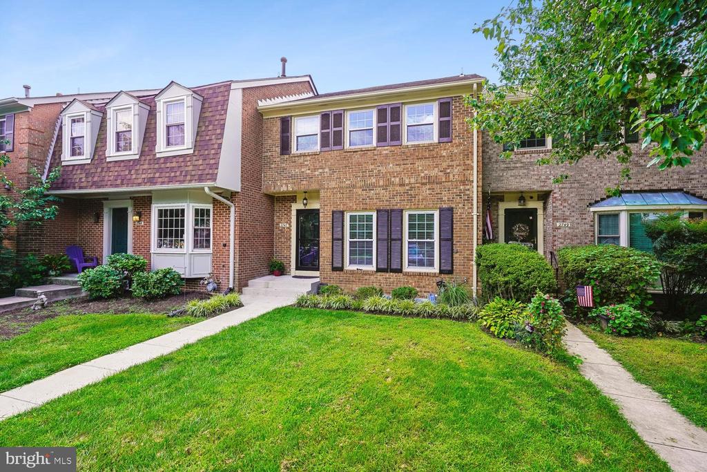 2747 CARTER FARM COURT