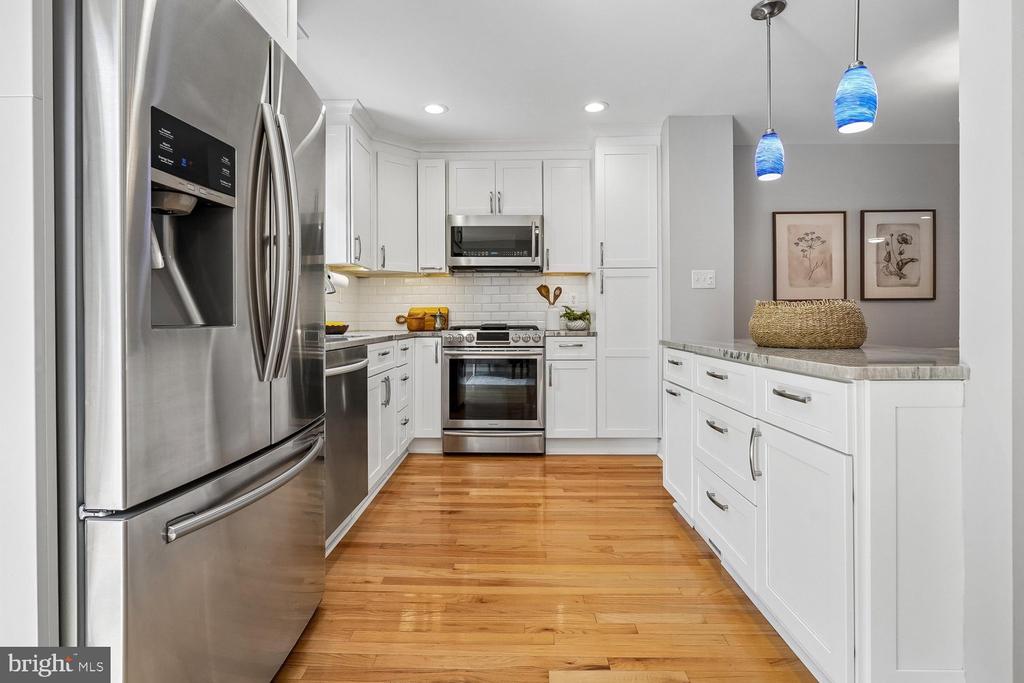 2747 CARTER FARM COURT