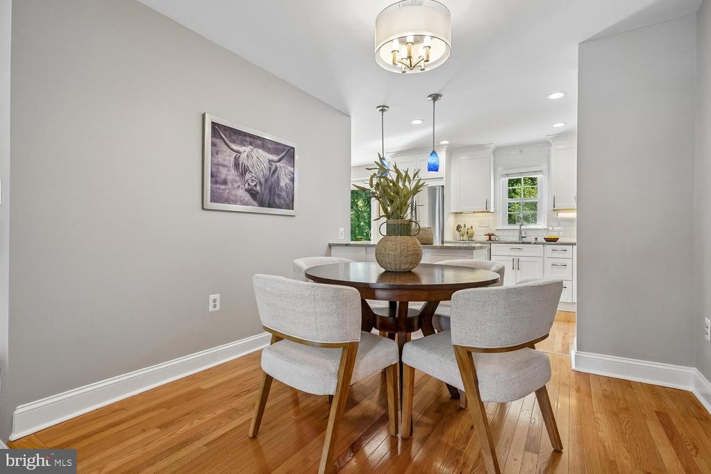 2747 CARTER FARM COURT