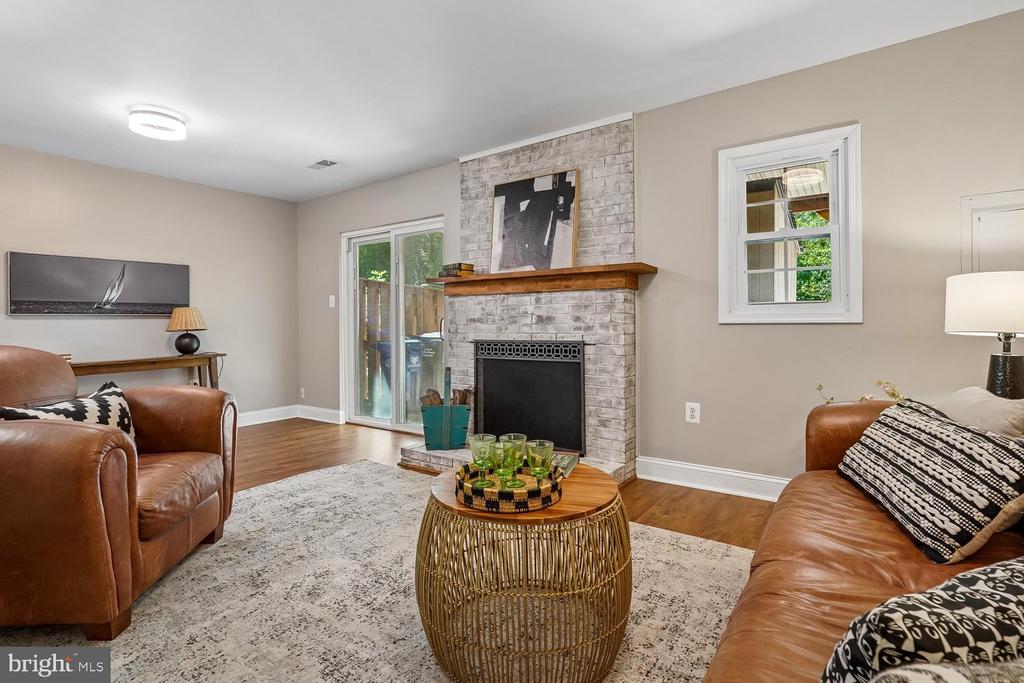 2747 CARTER FARM COURT