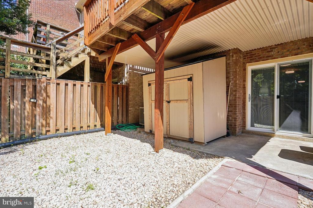 2747 CARTER FARM COURT