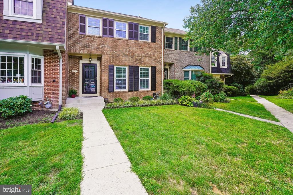 2747 CARTER FARM COURT