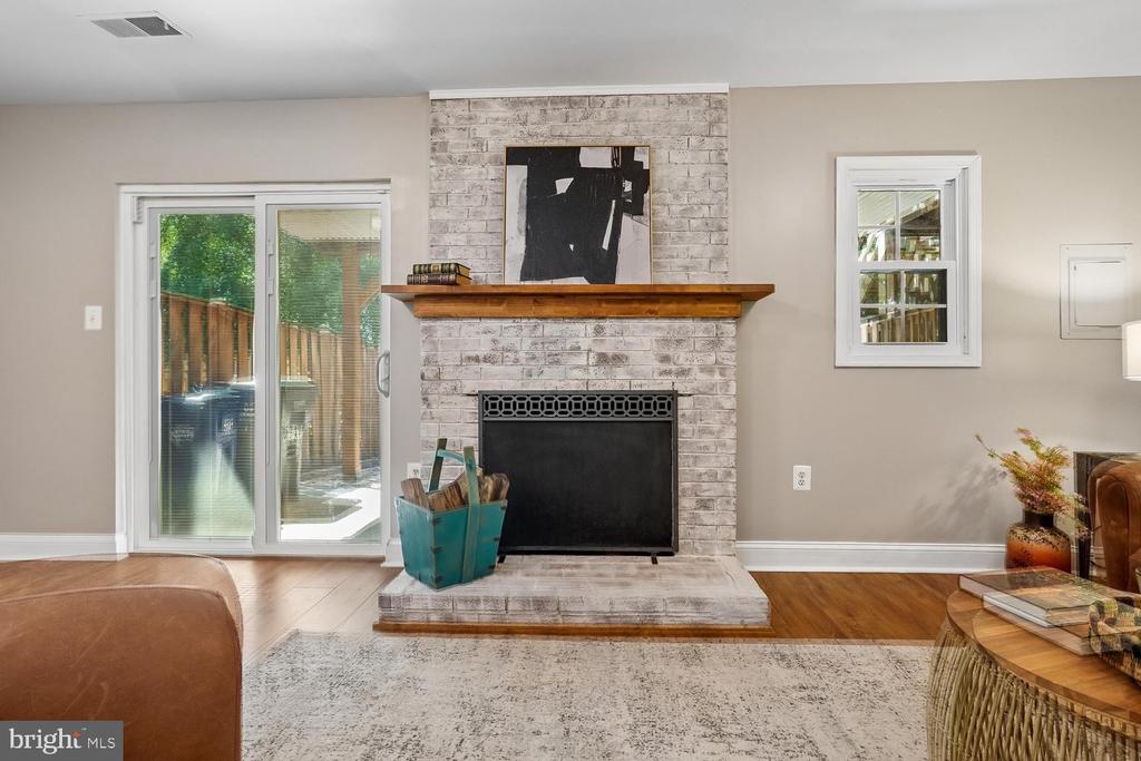 2747 CARTER FARM COURT