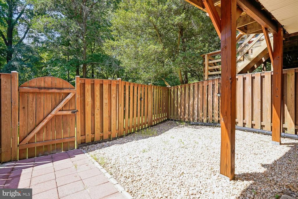2747 CARTER FARM COURT