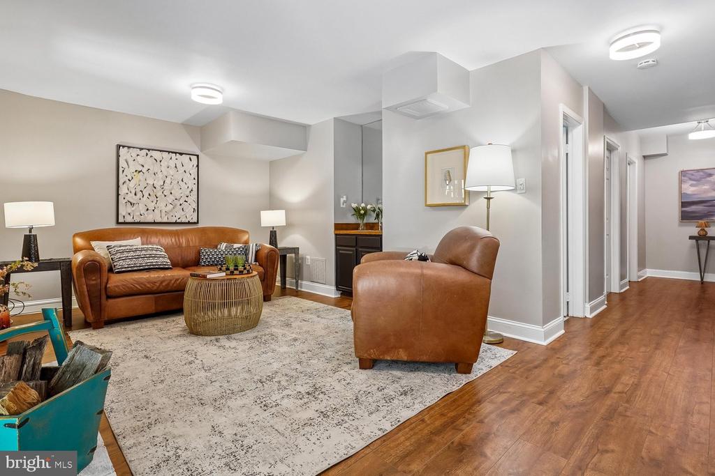 2747 CARTER FARM COURT