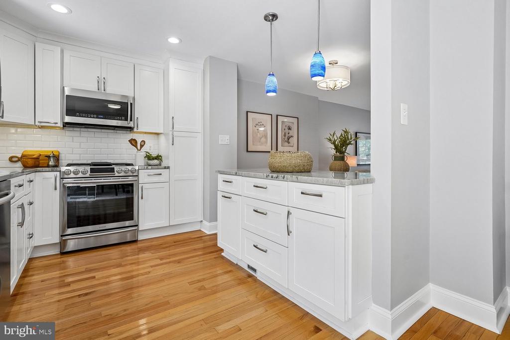 2747 CARTER FARM COURT