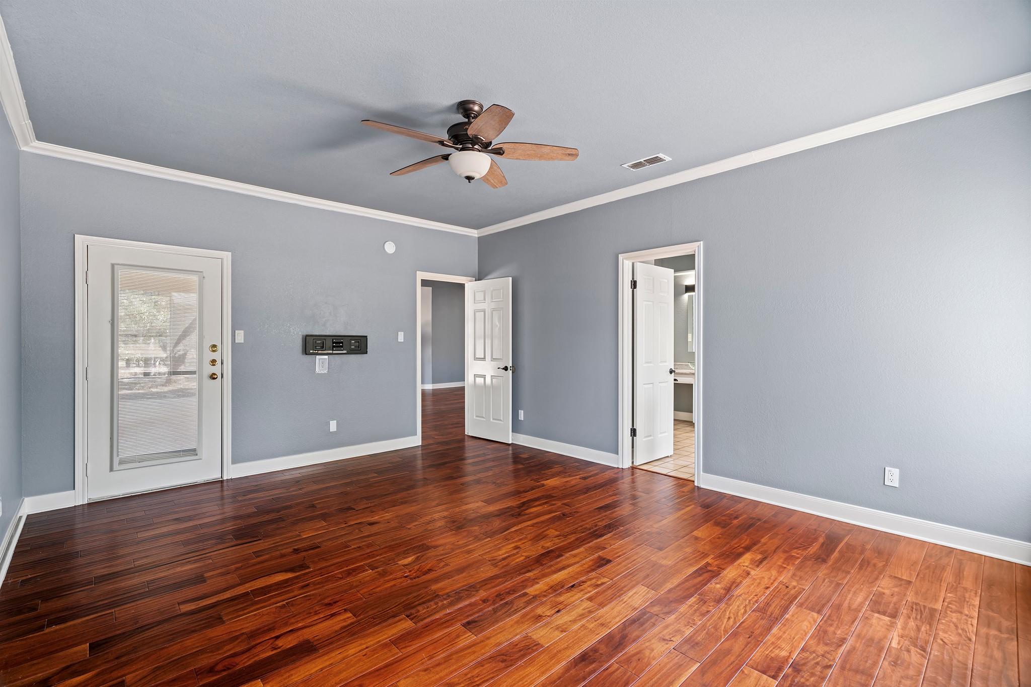 128 Mockingbird LN, Georgetown