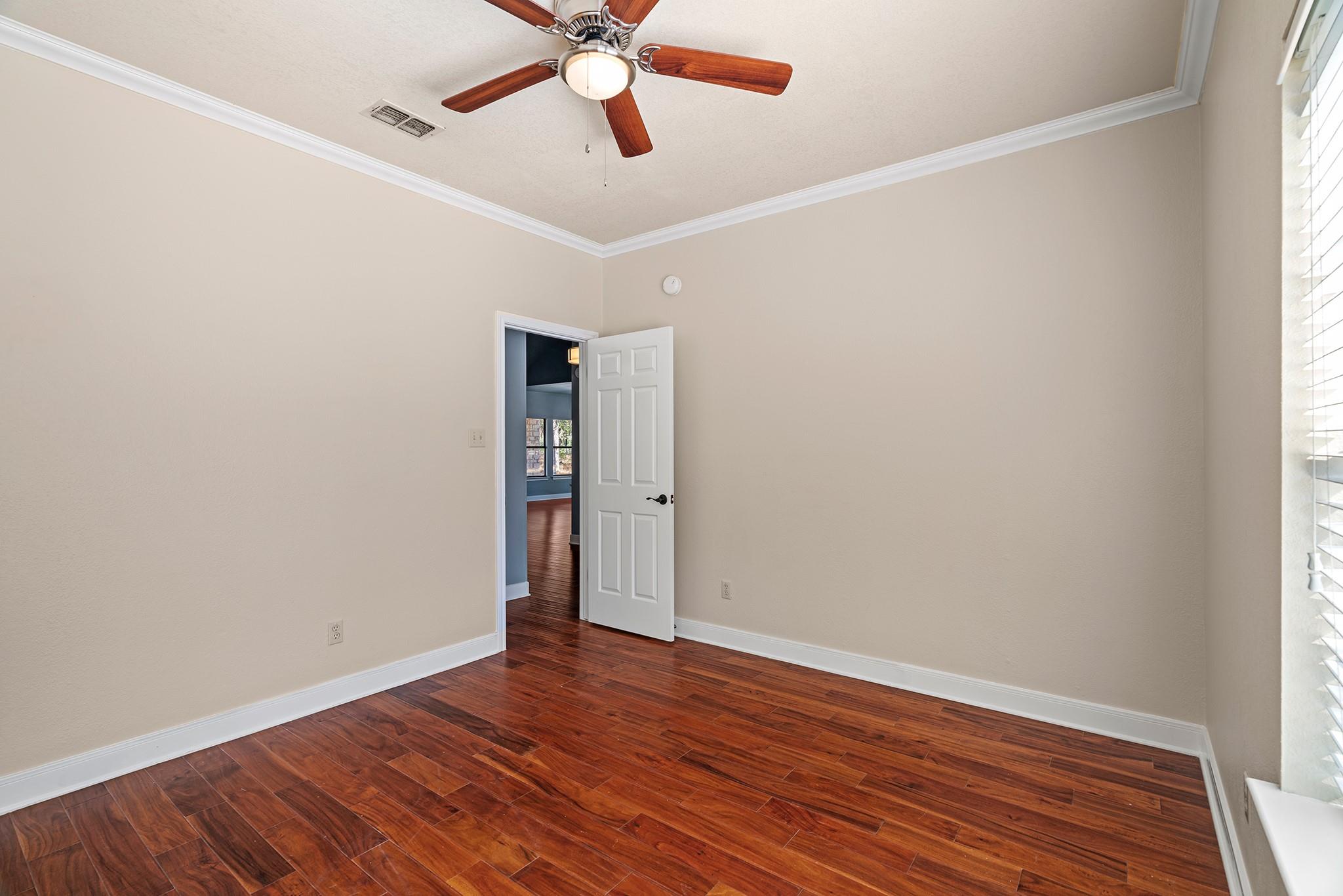 128 Mockingbird LN, Georgetown
