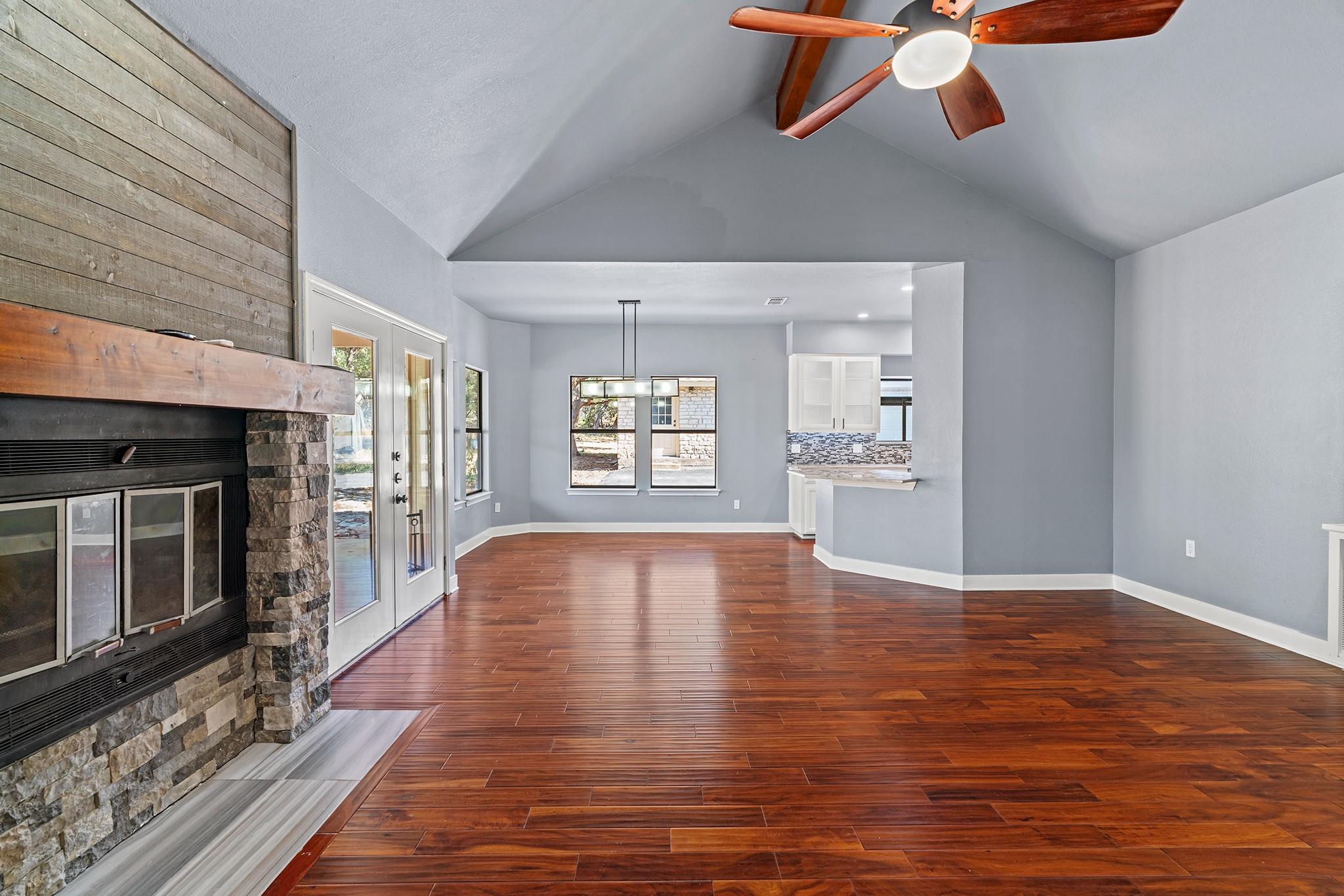 128 Mockingbird LN, Georgetown