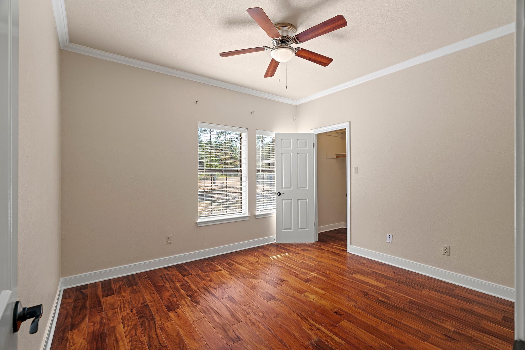 128 Mockingbird LN, Georgetown