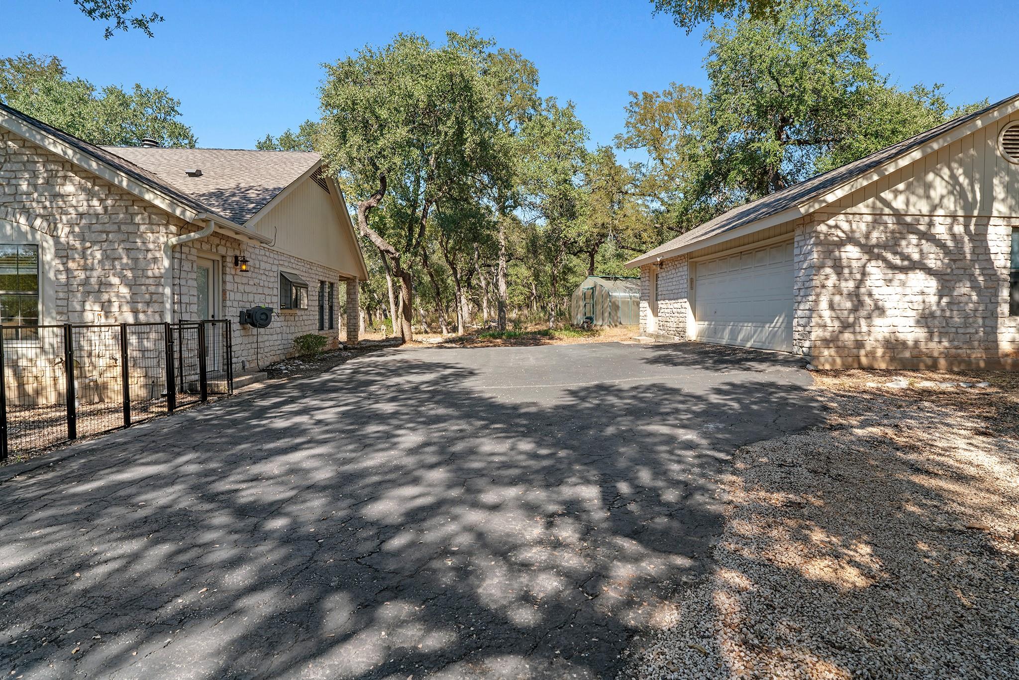128 Mockingbird LN, Georgetown