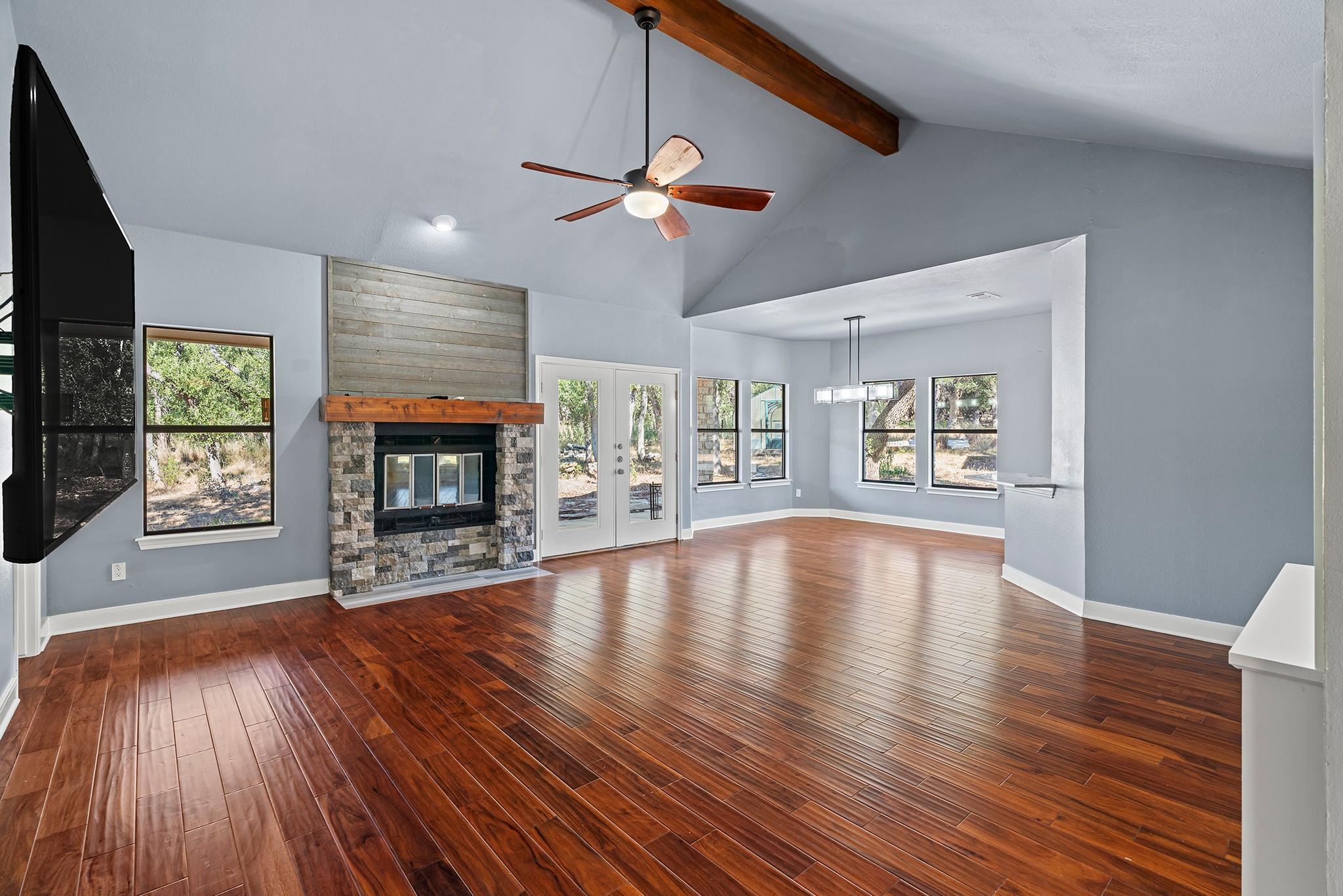 128 Mockingbird LN, Georgetown