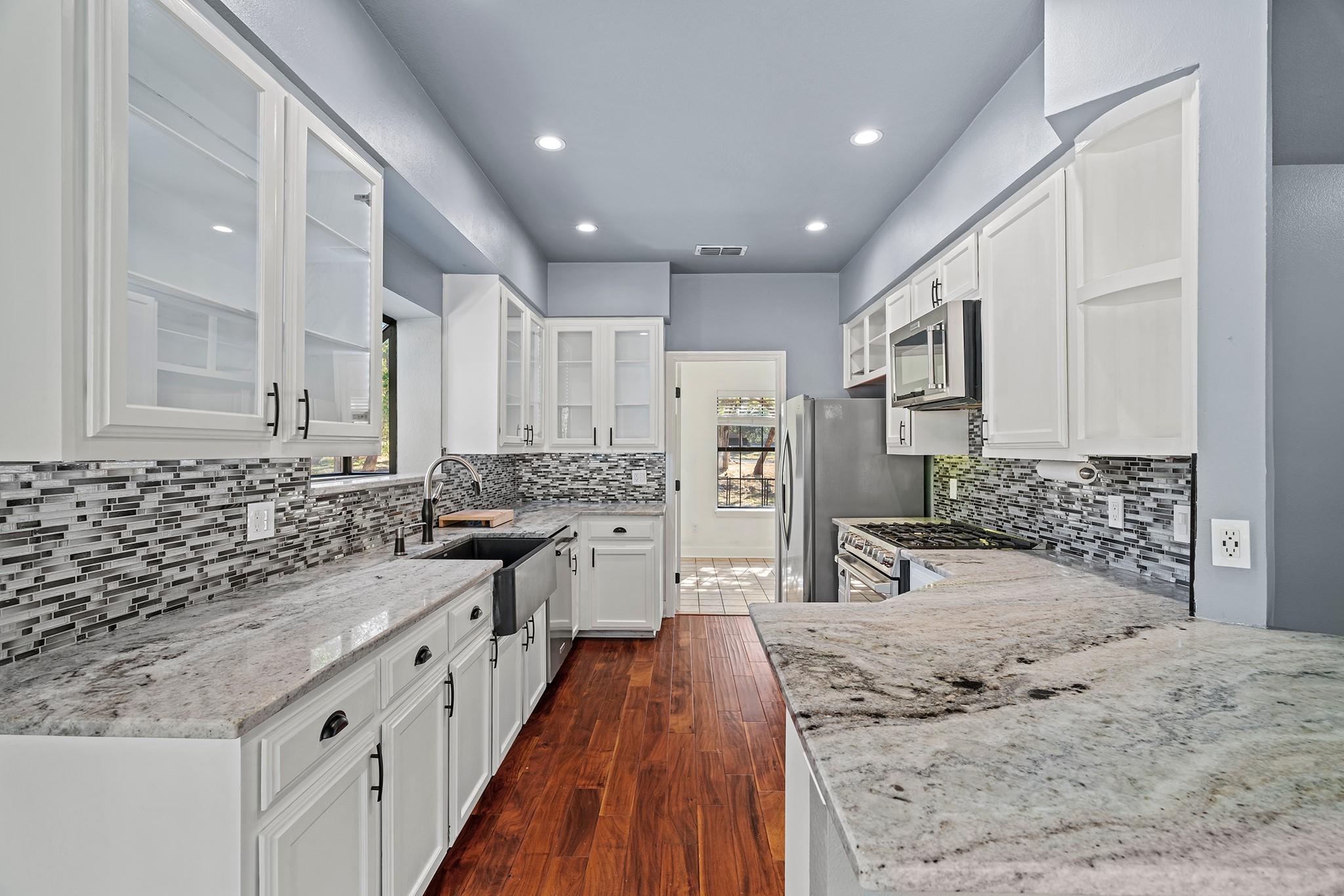 128 Mockingbird LN, Georgetown