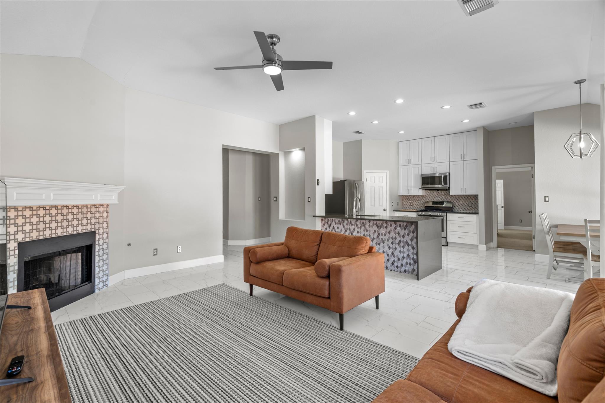 4409 Hunters Lodge DR