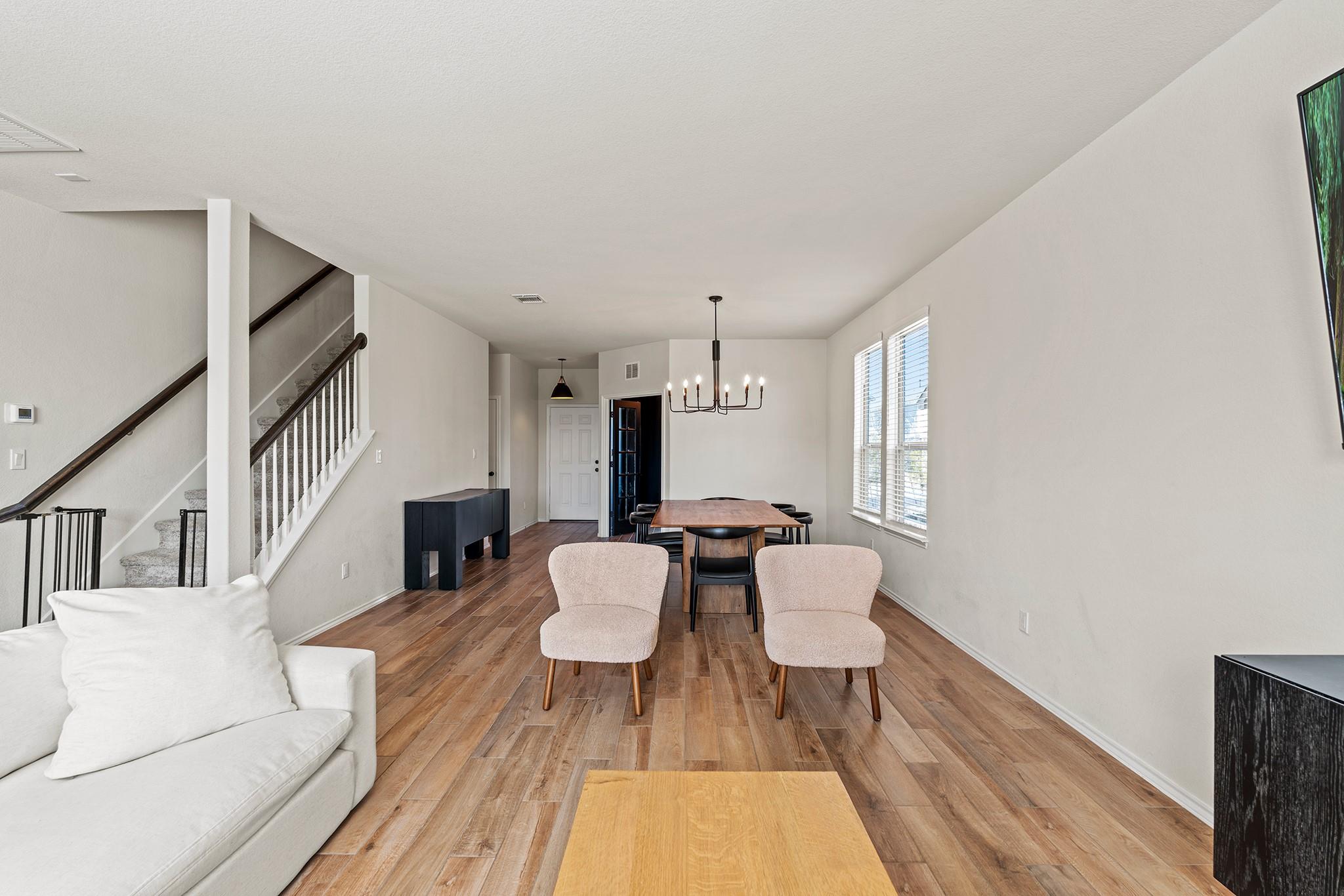 324 NE Black Alder ST