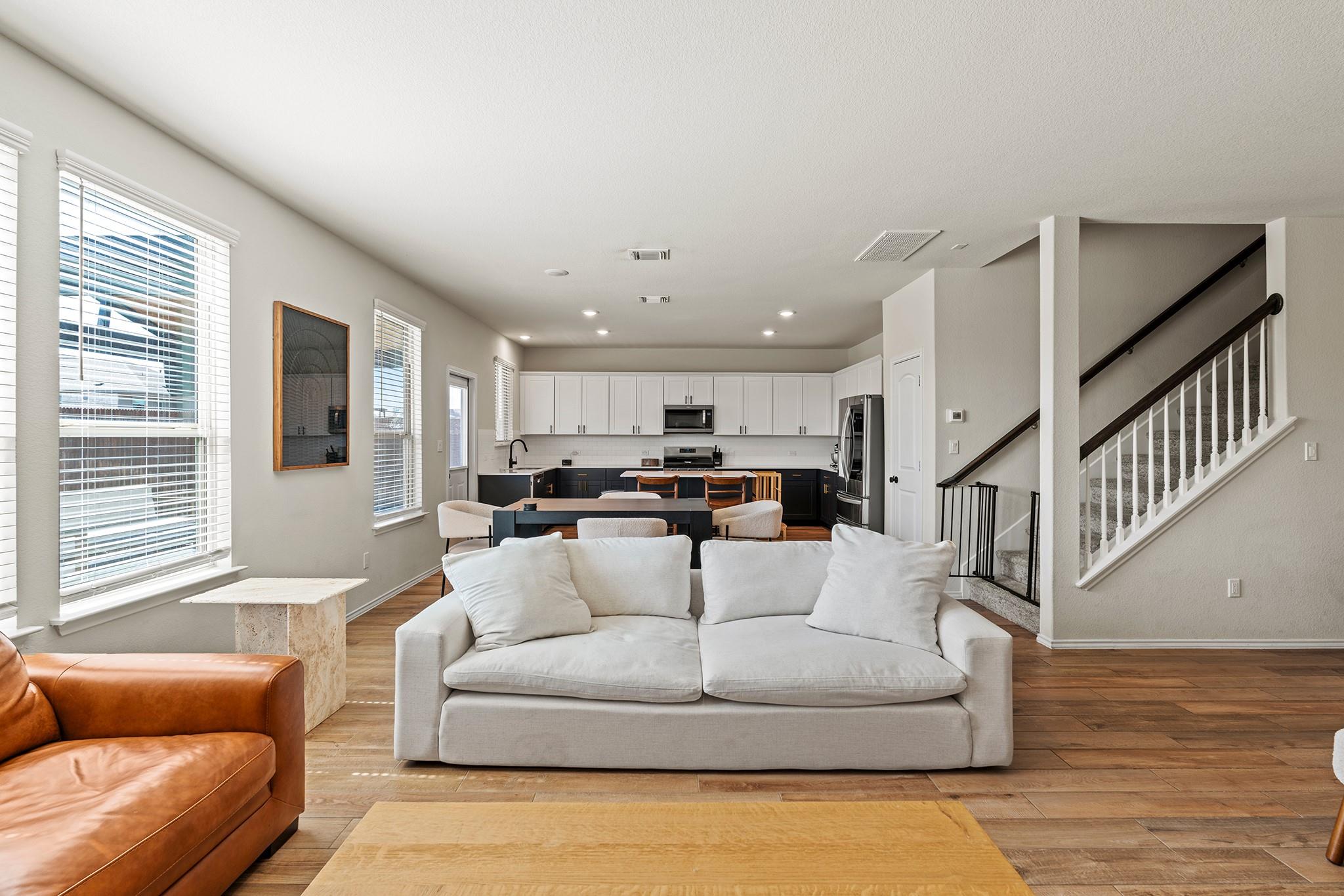 324 NE Black Alder ST