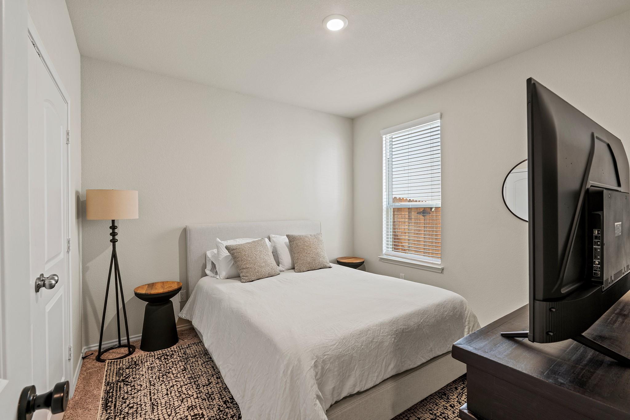 324 NE Black Alder ST