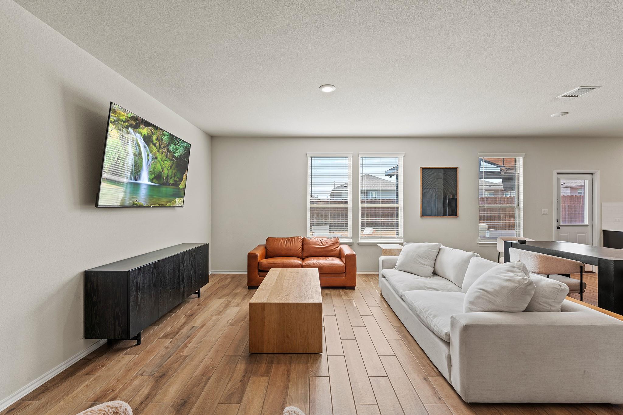 324 NE Black Alder ST